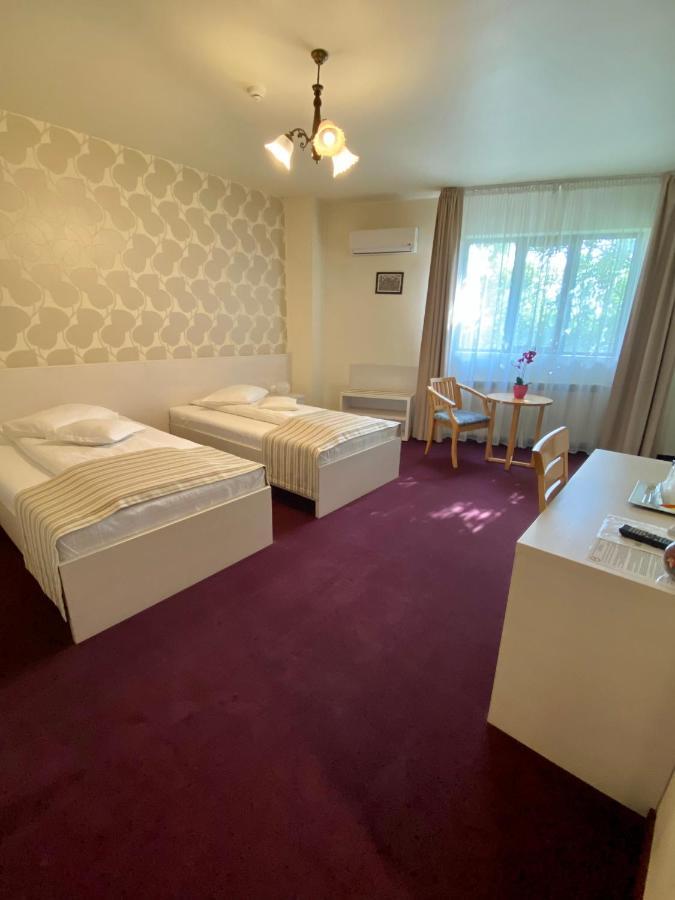Pensiunea Rix Rooms Focșani Bagian luar foto