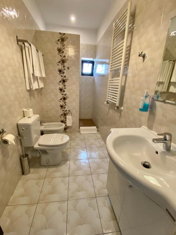 Pensiunea Rix Rooms Focșani Bagian luar foto