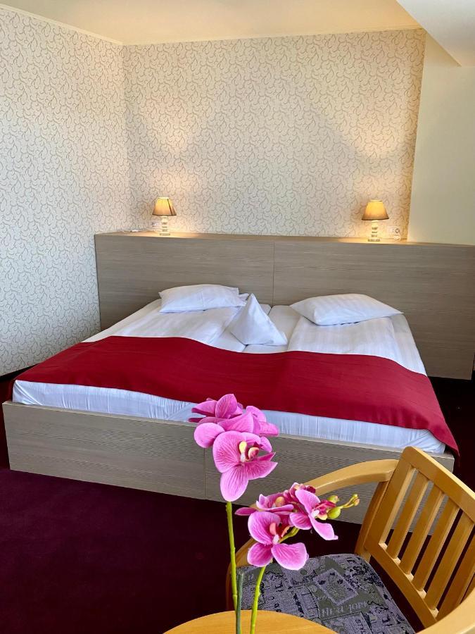 Pensiunea Rix Rooms Focșani Bagian luar foto