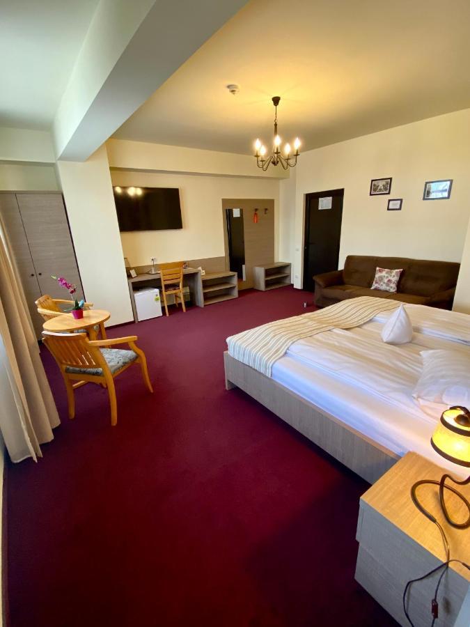 Pensiunea Rix Rooms Focșani Bagian luar foto