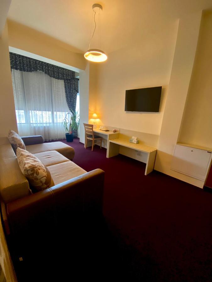 Pensiunea Rix Rooms Focșani Bagian luar foto