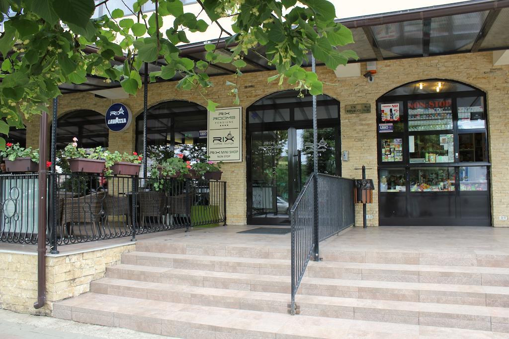 Pensiunea Rix Rooms Focșani Bagian luar foto