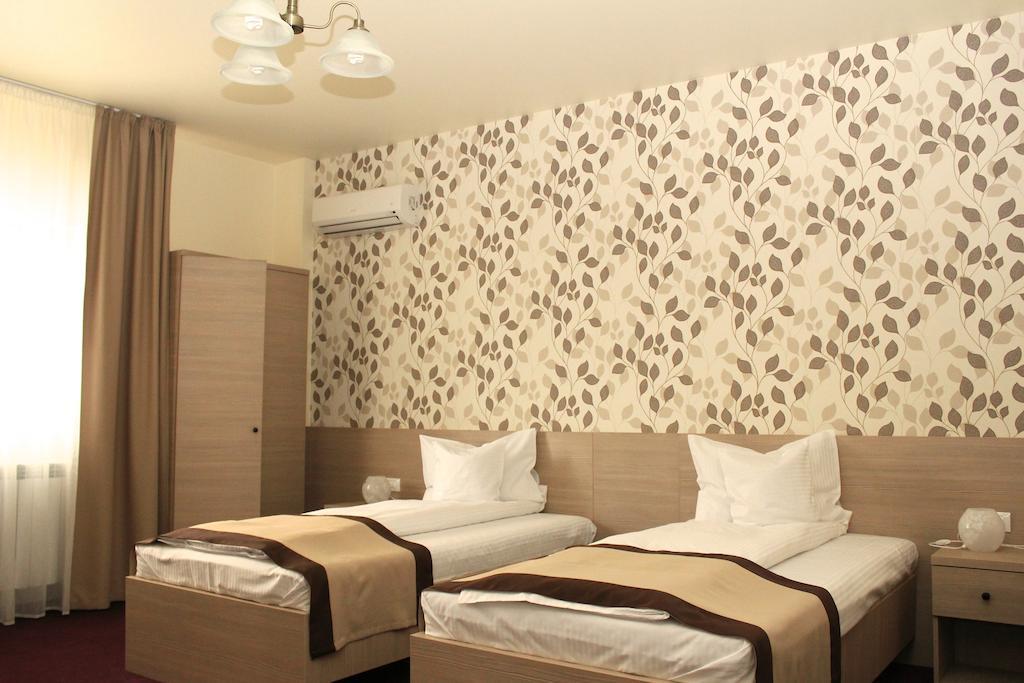 Pensiunea Rix Rooms Focșani Ruang foto