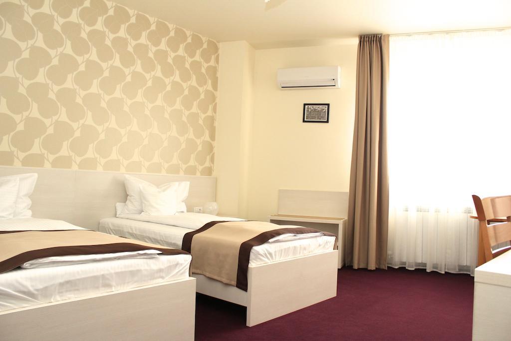 Pensiunea Rix Rooms Focșani Ruang foto
