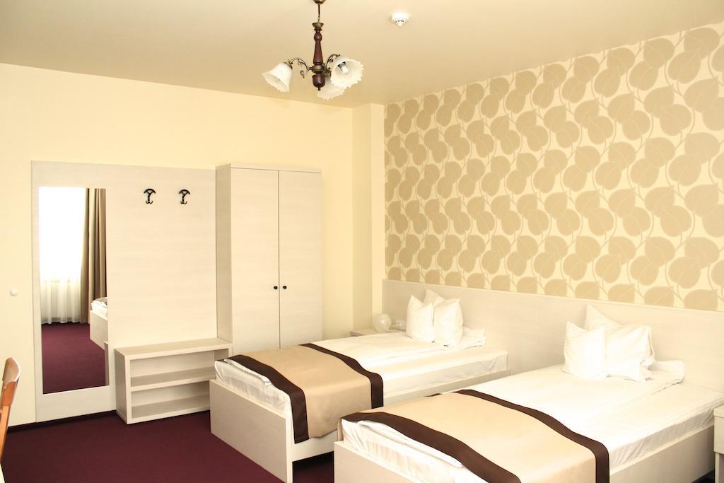 Pensiunea Rix Rooms Focșani Ruang foto