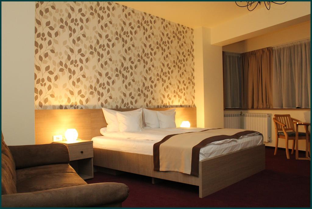 Pensiunea Rix Rooms Focșani Ruang foto